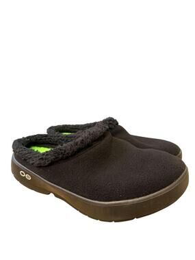 Oofos Oocoozie Fleece Recovery Clog Men size 10 Black